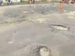 વડોદરાના ગેંડા સર્કલ, ગોરવા, આજવા રોડ, વાઘોડિયામાં રસ્તા ધોવાયા, જુઓ વીડિયો