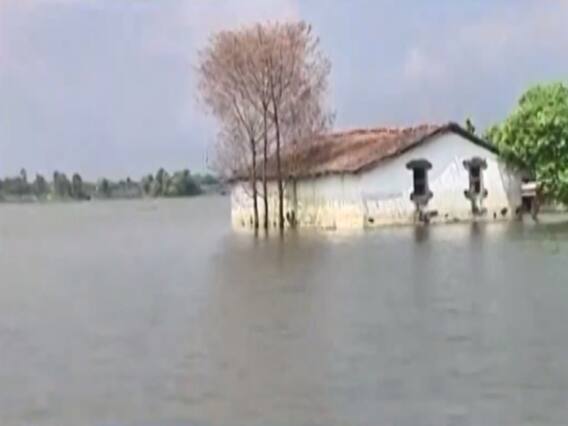 Bihar: नेता चुनाव की तैयारी में डूबे हैं और जनता बाढ़ में | Ghanti Bajo