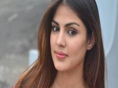 Sushant Case: Rhea Chakraborty के पिता को ED ने दस्तावेजों के साथ बुलाया