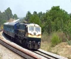 Indian Railway Bumber Recruitment | रेल्वेतील लाखो जागा भरण्यासाठी बंपर भरती! काय आहे प्रक्रिया? 