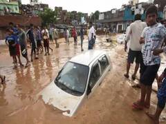 Jaipur: People dig their cars out of soil after torrential rain | Master Stroke