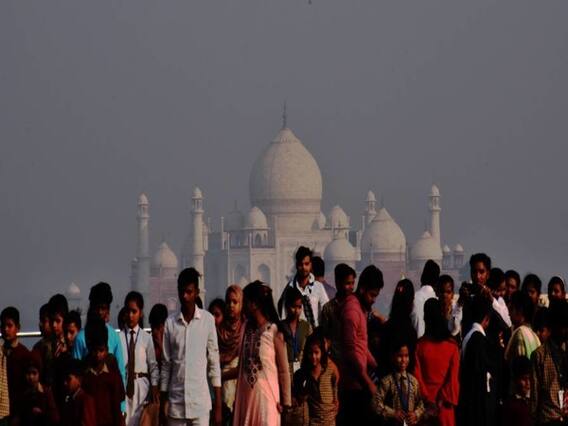 कोरोना ने तोड़ी पर्यटन उद्योग की कमर, करोड़ा लोगों के रोजगार जाने का खतरा | नमस्ते भारत