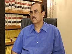 Maharashtra सरकार को रोक तो नहीं सकते review petition file करने से : Vikas Singh