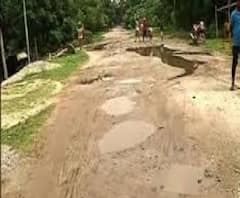 পটাশপুরে বেহাল রাস্তা! বারবার বলা সত্ত্বেও হয়নি সারাই, অভিযোগ স্থানীয়দের