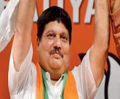 আদালতের সার্চ ওয়ারেন্ট নিয়ে অর্জুন সিংহের বাড়িতে পুলিশ! কেন?