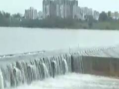 સુરતઃ ઉપરવાસમાં વરસાદના કારણે તાપી નદી પરનો કોઝવે ઓવરફ્લો થયો