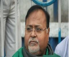 পুজোর আগে কলেজ-বিশ্ববিদ্যালয়ের চূড়ান্ত বর্ষের পরীক্ষা নেওয়ার ইঙ্গিত মুখ্যমন্ত্রীর, সোমবার উপাচার্যদের সঙ্গে ভার্চুয়াল বৈঠক করবেন শিক্ষামন্ত্রী