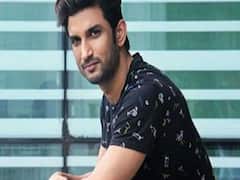 People arrive in Bandra to see where Sushant Singh Rajput lived