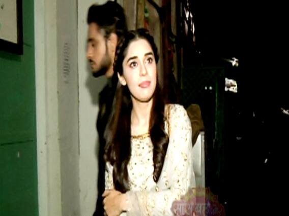 Eisha Singh and Adnan Khan's Mumbaiya style!