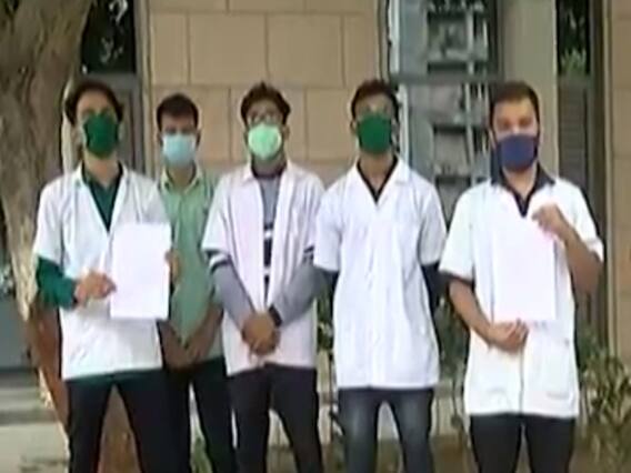 ગુજરાતની સેલ્ફ ફાઈનાન્સ મેડિકલ કોલેજના વિદ્યાર્થીઓએ ફી મુદ્દે DyCMને કરી રજૂઆત