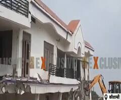 Ateeq Ahmed के गर्गे मोहम्मद जैद के अवैध मकान पर चला बुल्डोजर| Kaushambi| ABPGanga