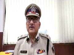 Bigg Boss 12 contestant Deepak Thakur prepares a song on Gupteshwar Pandey