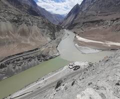 ঠিক কতটা কঠিন পরিস্থিতির সমুখীন হতে হয় প্যাংগং লেকের আশেপাশে মোতায়েন জওয়ানদের? 