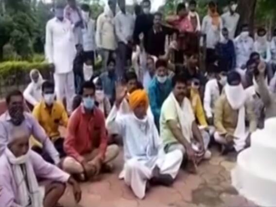 MP से लेकर UP तक सरकारी योजना में फर्जीवाड़ा, मृतकों के खाते में डाले जा रहे फसल बीमा योजना का पैसा