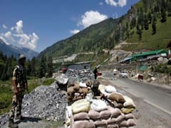 India-China hold Brigadier level talks to resolve border row | Super 40