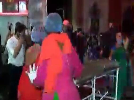 વડોદરાની સયાજી હોસ્પિટલમાં મંગળવારે મોડી સાંજે આગ લાગતા અફરાતફરીનો માહોલ સર્જાયો હતો, જુઓ વીડિયો