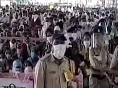 MP: Shivraj की रैली में भारी भीड़, सोशल डिस्टैंसिंग की उड़ी धज्जियां, खुद CM ने नहीं पहना मास्क