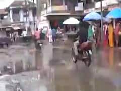 પાટણઃ હારીજમાં ગટરના પાણી ઉભરાતા લોકો ત્રાહિમામ, જુઓ વીડિયો 