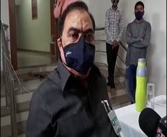 बिहारमध्ये तिकीट कापाकापी करु नका, एकनाथ खडसेंना देवेंद्र फडणवीसांना खोचक सल्ला