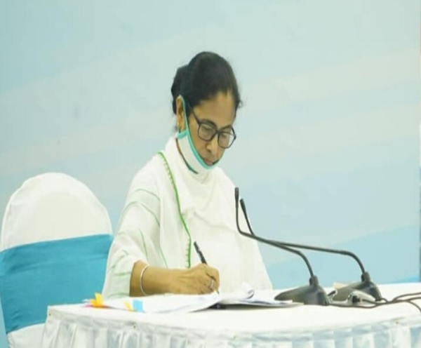 উন্নয়ন খতিয়ে দেখতে প্রায় ৬ মাস পর ফের জেলা সফরে যাবেন মুখ্যমন্ত্রী, ৩ দিনের উত্তরবঙ্গ সফরে ৫ টি জেলার সঙ্গে প্রশাসনিক বৈঠক