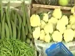 ભારે વરસાદની શાકભાજી પર અસર, માર્કેટમાં બમણા ભાવે વેચાય છે શાકભાજી