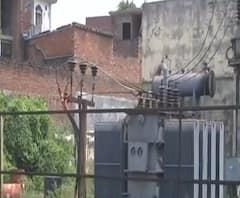 घाटे में चल रहा UP पावर कॉरपोरेशन, सरकारी दफ्तरों पर मेहरबानी फिर भी जारी| Mudde Ki Baat| ABPGanga