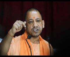 भ्रष्ट अधिकारियों पर योगी सरकार का डंडा, 24 घंटे में 2 आईपीएस सस्पेंड। Yogi Adityanath