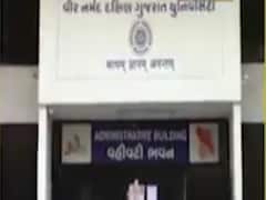 સુરતમાં એમ.કોમની પરીક્ષામાં એકાઉન્ટનું પેપર પરીક્ષા પહેલા જ વોટ્સએપ પર ફરતું થઈ ગયું, જુઓ વીડિયો