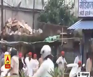 Gorakhpur में सपा कार्यकर्ताओं पर पुलिस का लाठीचार्ज| Ganga Prime | ABP Ganga