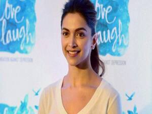 Bollywood actress' names surface in drugs connection | Sansani