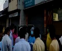 Kolhapur | गर्भवती पॉझिटिव्ह की निगेटिव्ह या वादात महिलेची रुग्णालयाबाहेरच प्रसुती,आरोग्य यंत्रणा ढिम्म