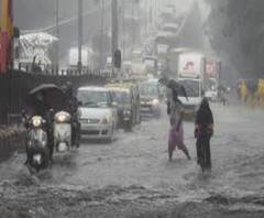 Mumbai Rain: ভাসছে বাণিজ্যনগরী! টানা বৃষ্টিতে জলমগ্ন পারেল, দাদার, সিওন...