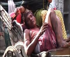 বৈঠকখানার মাছ বাজারে মালবাহকদের আচমকা ‘মারধর’! আহত ৬