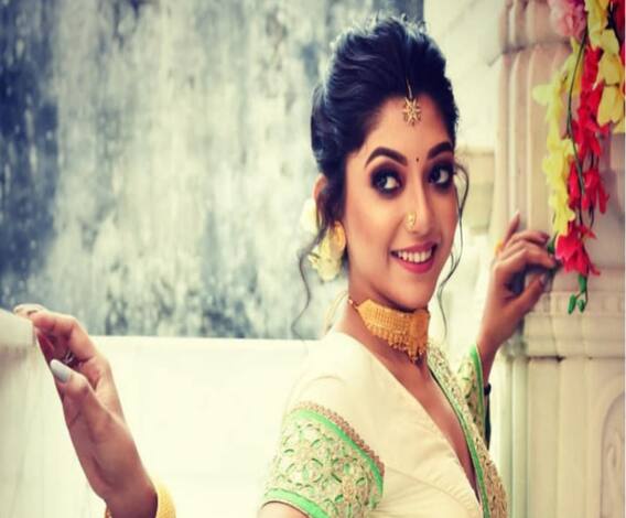 ব্রততীর কবিতার আবহে দেবলীনার নাচ, স্মৃতি হাতড়ে ভিয়েতনাম সফর মনামীর - আরও খবর 