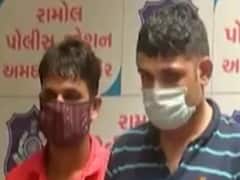 અમદાવદામાં નકલી પોલીસ બની રૂપિયા પડાવતી બંટી બબલી ગેંગ ઝડપાઈ, જુઓ વીડિયો