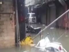 Poor condition of BMC sinks Mumbai even in mild rainfall | Ghanti Bajao 