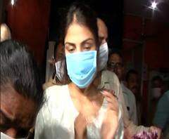 SSR Suicide Case | आज पुन्हा एकदा रियाच्या आई-वडिलांची चौकशी