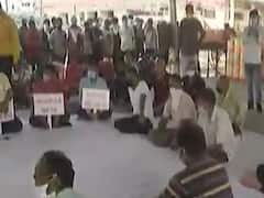 ઊંઝા APMCમાં 2 ડિરેક્ટરો સાથે કેટલાક વેપારીઓ બેઠા પ્રતિક ઉપવાસ પર, જુઓ વીડિયો