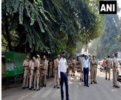 মসজিদ ধ্বংস মামলার রায় ঘোষণার আগে লখনউ-এর বিশেষ সিবিআই আদালতে কড়া নিরাপত্তা