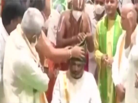 Andhra Pradesh के मुख्यमंत्री के Tirupati दौरे का BJP ने किया विरोध, मंदिर के बाहर किया प्रदर्शन 