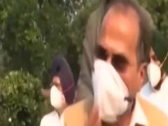 कृषि बिल पर विपक्ष और सरकार के बीच ठनी; देखिए राजनीति की खबरें