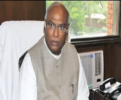 Congress | CWC | काँग्रेसमध्ये संघटनात्मक पातळीवर मोठे बदल; कुणाला मिळाला डच्चू?