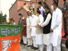 'सेवा सप्ताह' कार्यक्रम के तहत BJP ने उड़ीसा के बाढ़ प्रभावित लोगों के लिए राहत सामग्री भेजी 