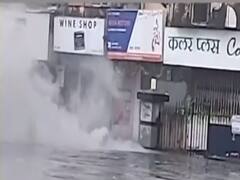 बारिश के बाद Mumbai के कई इलाके डूबे, घरों में घुसा पानी