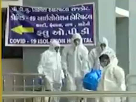 રાજકોટમાં કોરોના બની રહ્યો છે બેકાબૂ, સુરતથી 120 કર્મચારીઓ રાજકોટમાં ફરજ માટે મોકલાયા, જુઓ વીડિયો