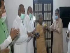 Rajya Sabha के उप सभापति हरिवंश ने तोड़ा उपवास