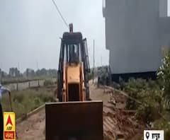 Hapur: दबंग भू माफिया बना रहे थे अवैध कॉलोनी, अब चला प्रशासन का बुलडोजर|ABPGanga