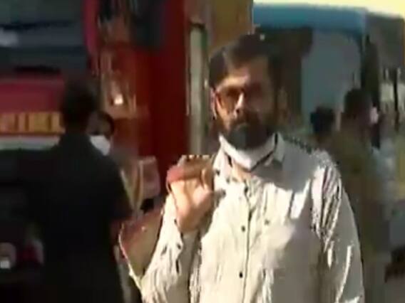 રાજકોટ સિવિલ હોસ્પિટલ બહાર અનેક લોકો માસ્ક વગર જોવા મળ્યા, જુઓ વીડિયો