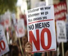 Hathras ‘Gang-Rape’: 'পরিবারের রীতি মেনেই মেয়ের শেষকৃত্য করতে চেয়েছিলাম', আর কী জানালেন নির্যাতিতার মা?