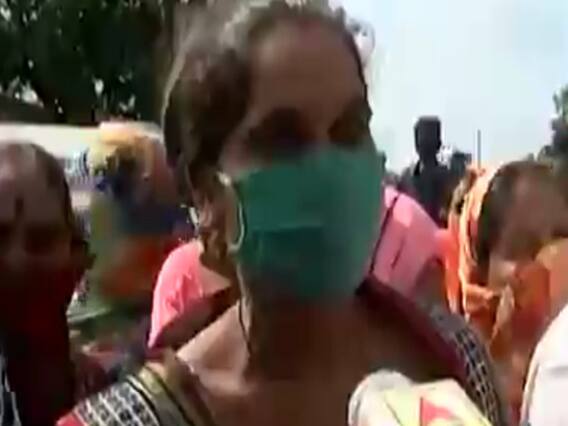  પાણી ન મળતા રાજકોટમાં કોઠારીયા સોલ્વન્ટ વિસ્તારના સ્થાનિકોએ કર્યો વિરોધ